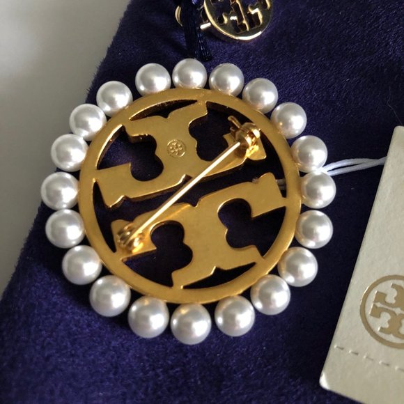 Tory Burch Gold Miller Pavé Pearl Brooch - Picture 3 of 16